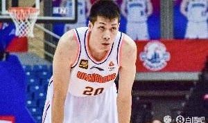 开云-攻守兼备！任骏飞11中6拿到14分5助1断2帽 正负值+7